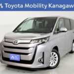 トヨタ ノア 2.0Z 7人乗り 元試乗車。走行距離3,000km、年式2022年、車検整備付。総合評価５、内外装共にとてもきれいな状態です。お買い得の3,644,000円