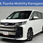 トヨタ ノアHV 1.8S-Z 快適利便パッケージ 元試乗車。走行距離7,000km、年式2022年、車検2025年2月。総合評価５、内外装共にとてもきれいな状態です。お買い得の4,572,000円