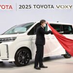 2025年式トヨタ・ヴォクシー徹底レビュー｜内装・走行性能・価格を解説