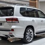 【衝撃】2025年ランドクルーザーV8が遂に公開！これがトヨタの本気だ！