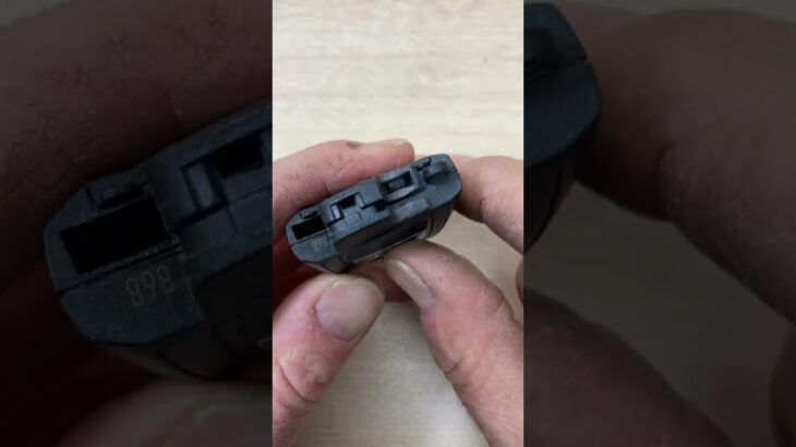 BMW Smart key battery -EASY DIY #automobile #remotebattery #carkeys #mechanic #remotecontrol