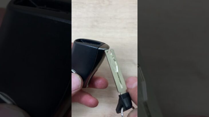 Lexus smart key battery -EASY DIY #carkeys #automobile #remotebattery #mechanic