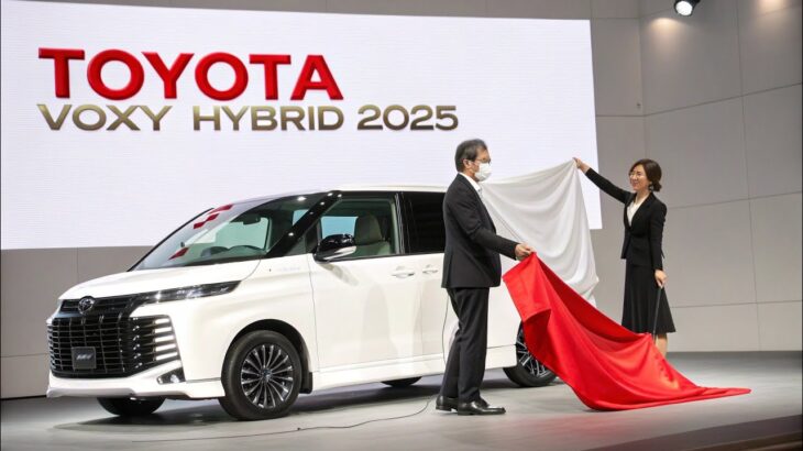【試乗レビュー】2025年トヨタ ヴォクシー ハイブリッドの実力は？燃費・内装・安全性をチェック！