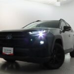 トヨタRAV4 HV 2.5アドベンチャーオフロードⅡ 元試乗車､走行距離5,000km､年式2023年､車検2026年1月､総合評価５､内外装共にとてもきれいな状態です､お買得の4,216,000円