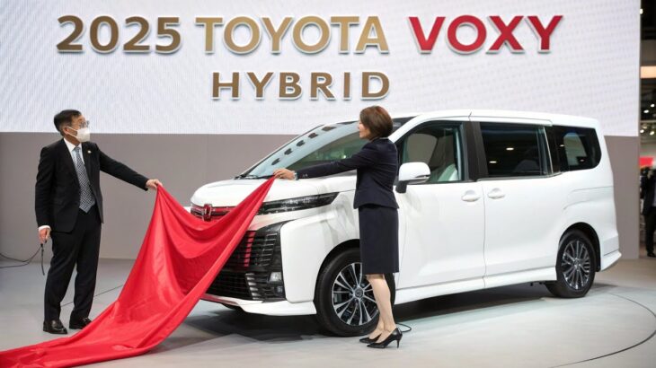 【試乗レビュー】2025トヨタ ヴォクシー HYBRIDの全て！外装・内装・燃費・安全性も