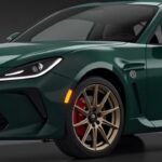 2025年新型トヨタ・クラウン徹底解説！進化したデザイン・内装・走行性能とは？【Auto Review in Japan】