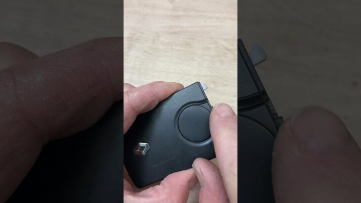Renault keycard battery change -EASY DIY #automobile #remotebattery #remotecontrol #carkeys