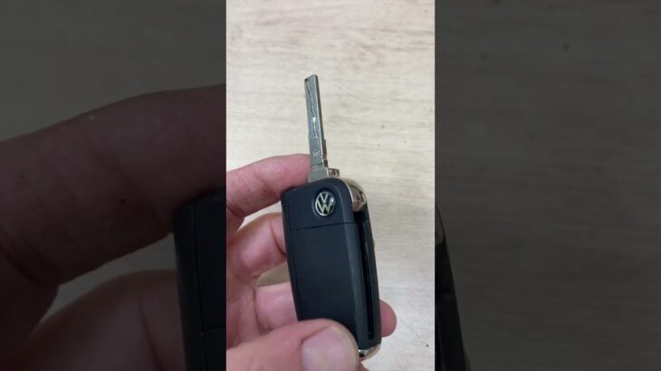 VW Flip key battery change -EASY DIY #automobile #remotebattery #remotecontrol #carkeys