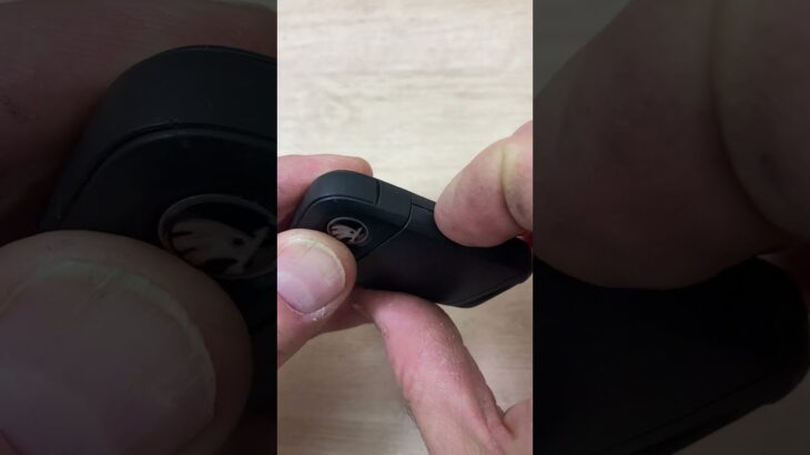 Skoda smart key battery change – EASY DIY #automobile #remotebattery #remotecontrol #fix #carkeys