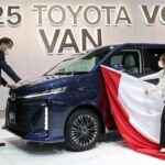 2025トヨタヴォクシー試乗レビュー｜走行性能＆内装が凄すぎる！【Japan Auto Cars】