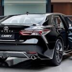 【最新セダン】2025トヨタ カムリ レビュー！進化したハイブリッド性能
