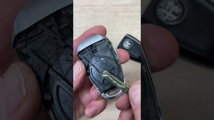 Alfa Romeo smart key battery change -EASY DIY #automobile #mechanic #remotebattery #remotecontrol