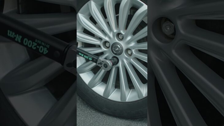 自転車の組み立てにも、車のタイヤ交換にも！Click-Torque Lockが活躍！