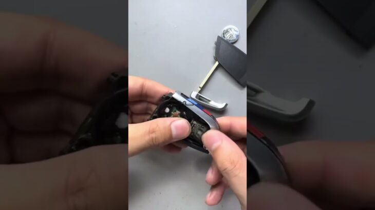 自動車キー20期:BMWブレードキー電池交換と分解 #自動車整備