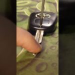 Wymiana baterii w kluczyku samochodowym #serwis #samochód #klucz