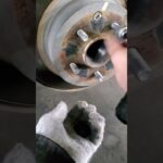 タイヤ交換時注意！持ち込みナットがナットピッチ違いでした！気をつけます❗ 日産 セレナ