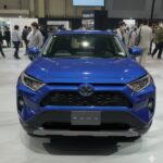 トヨタRAV4 ブルー試乗レビュー｜日常もアウトドアも楽しめる万能SUV