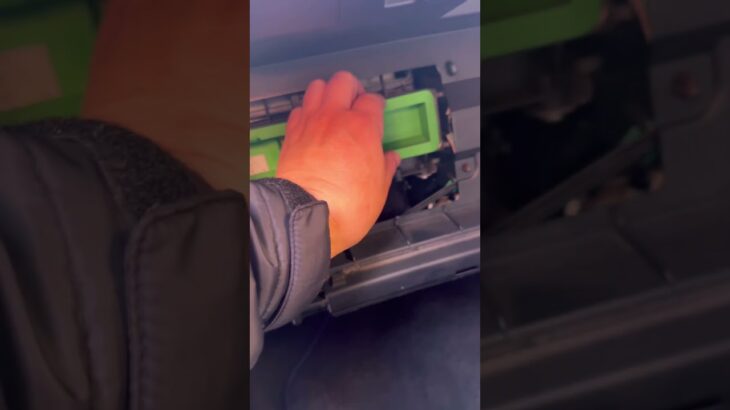 【shorts】エアコンフィルター交換 #shorts #エアコンフィルター #レヴォーグ