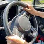 そういえば「いつ換えた」!? 夏本番！ 車の「エアコンフィルター」自分で交換する「方法」はある？