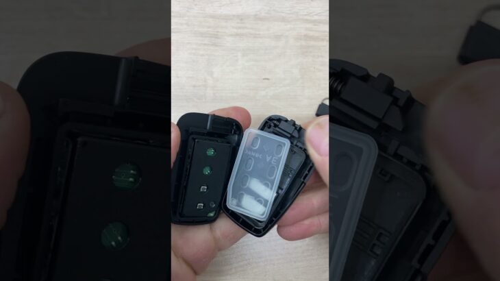 Toyota smart key battery change -EASY DIY #automobile #remotebattery #mechanic #remotecontrol
