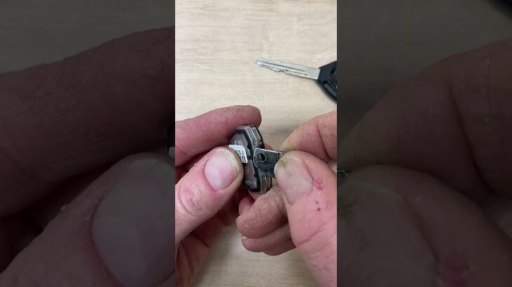 Toyota key battery change -EASY DIY #automobile #remotebattery #remotecontrol #mechanic