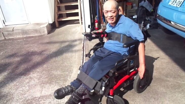 梅ちゃんの電動車イス　カスタム・タイヤ交換