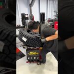 Jeep Wrangler【275/70R18タイヤ交換】#jeep #wrangler #car #shorts