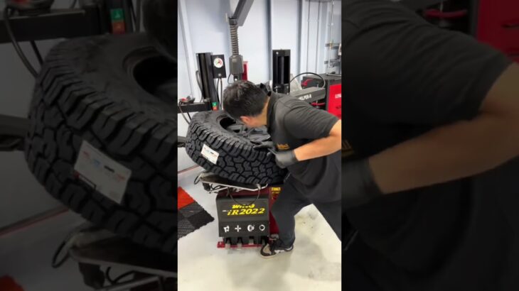 Jeep Wrangler【275/70R18タイヤ交換】#jeep #wrangler #car #shorts