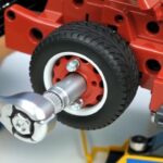 【うた】🔧くるまを整備しよう！🚗カンカン・クルクル♪｜タイヤ交換・オイル交換・車のお手入れ｜子供向け のりものの歌